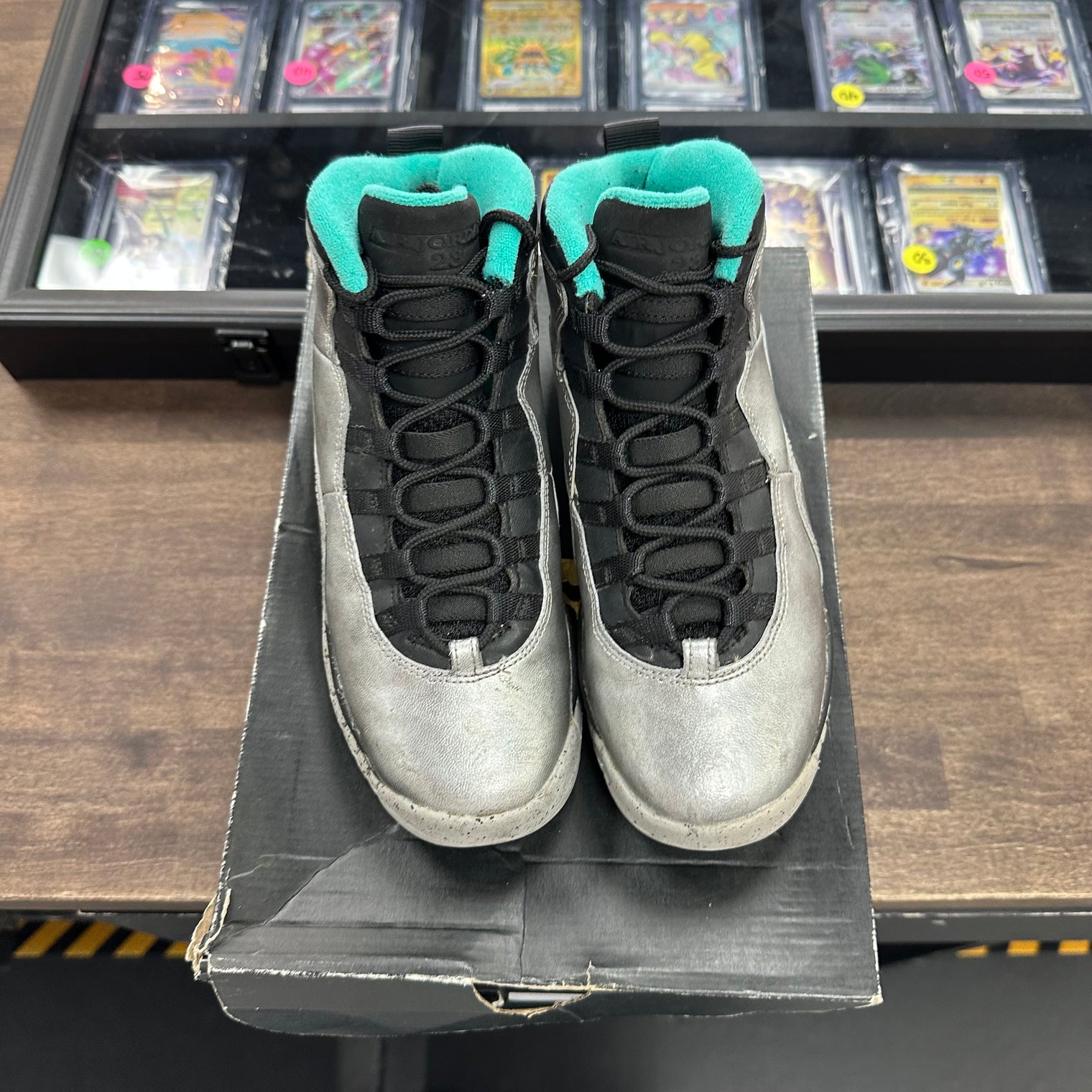 Lady Liberty Jordan 10 Retro (Used, Replacement Box)