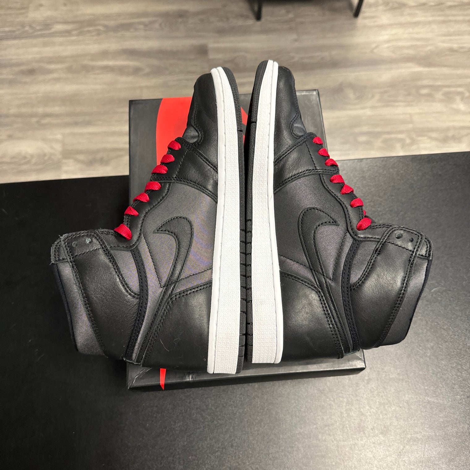 Jordan 1 High Black Satin(USED)