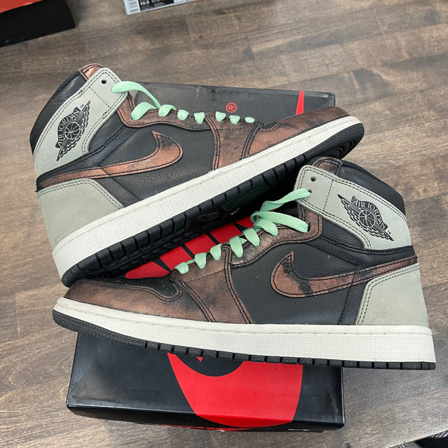 Patina Jordan 1 High (USED)