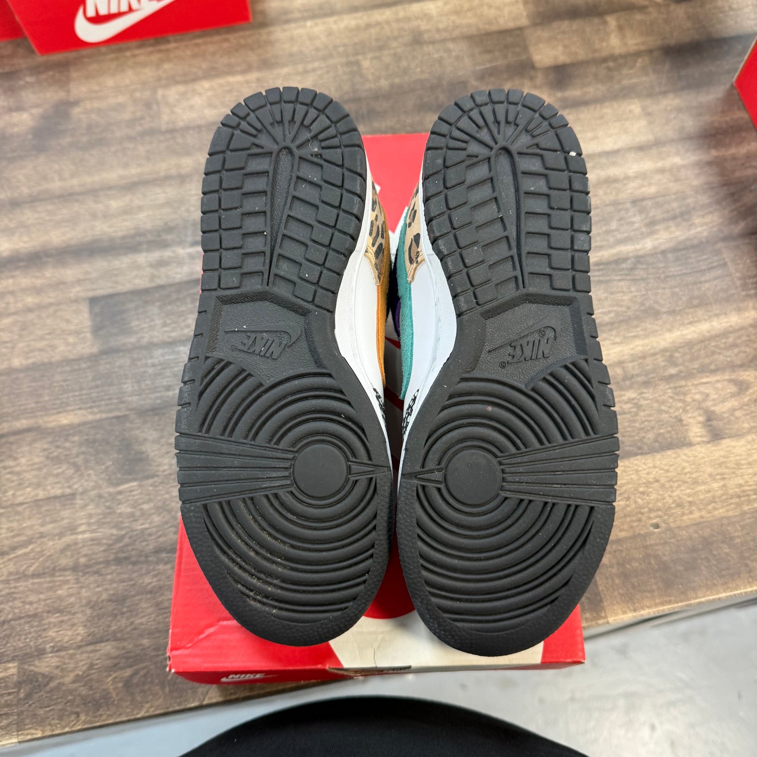 Nike Dunk Low Safari Mix (US 7.5W) (USED, Strong Smoke Smell)