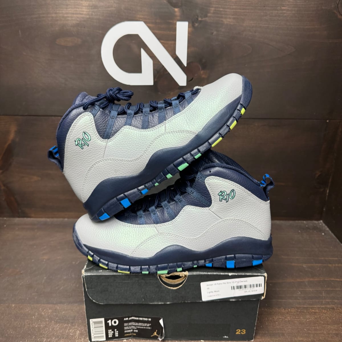 Jordan 10 Retro Rio Size 10 (Pre-Owned) - front