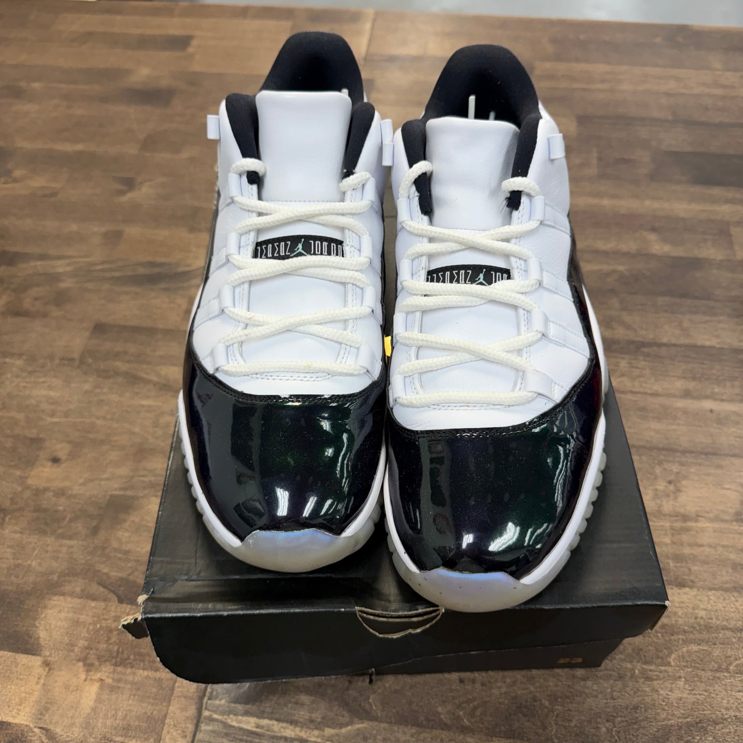 Iridescent Jordan 11 Retro Low (USED)