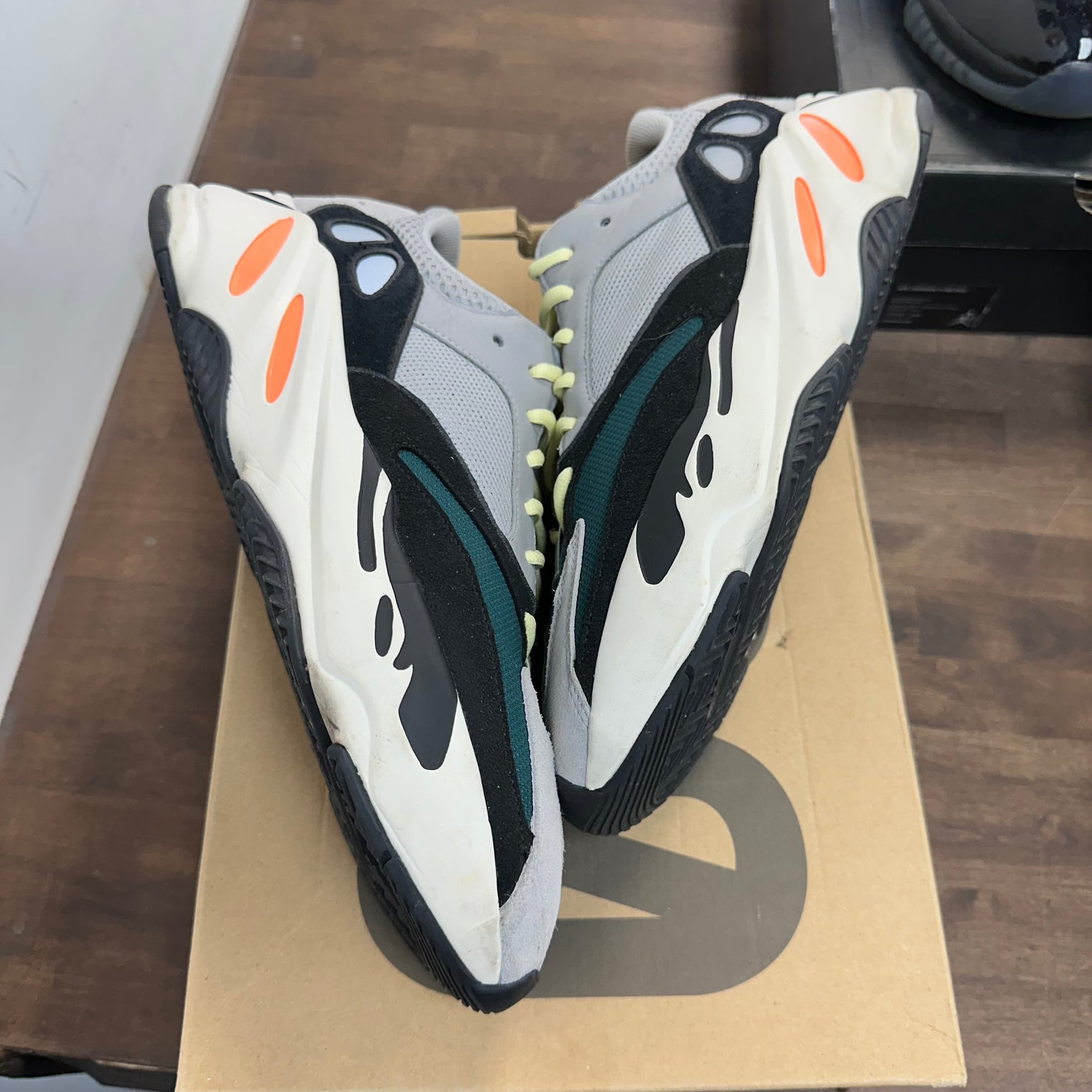 Waverunner Yeezy 700 (USED)