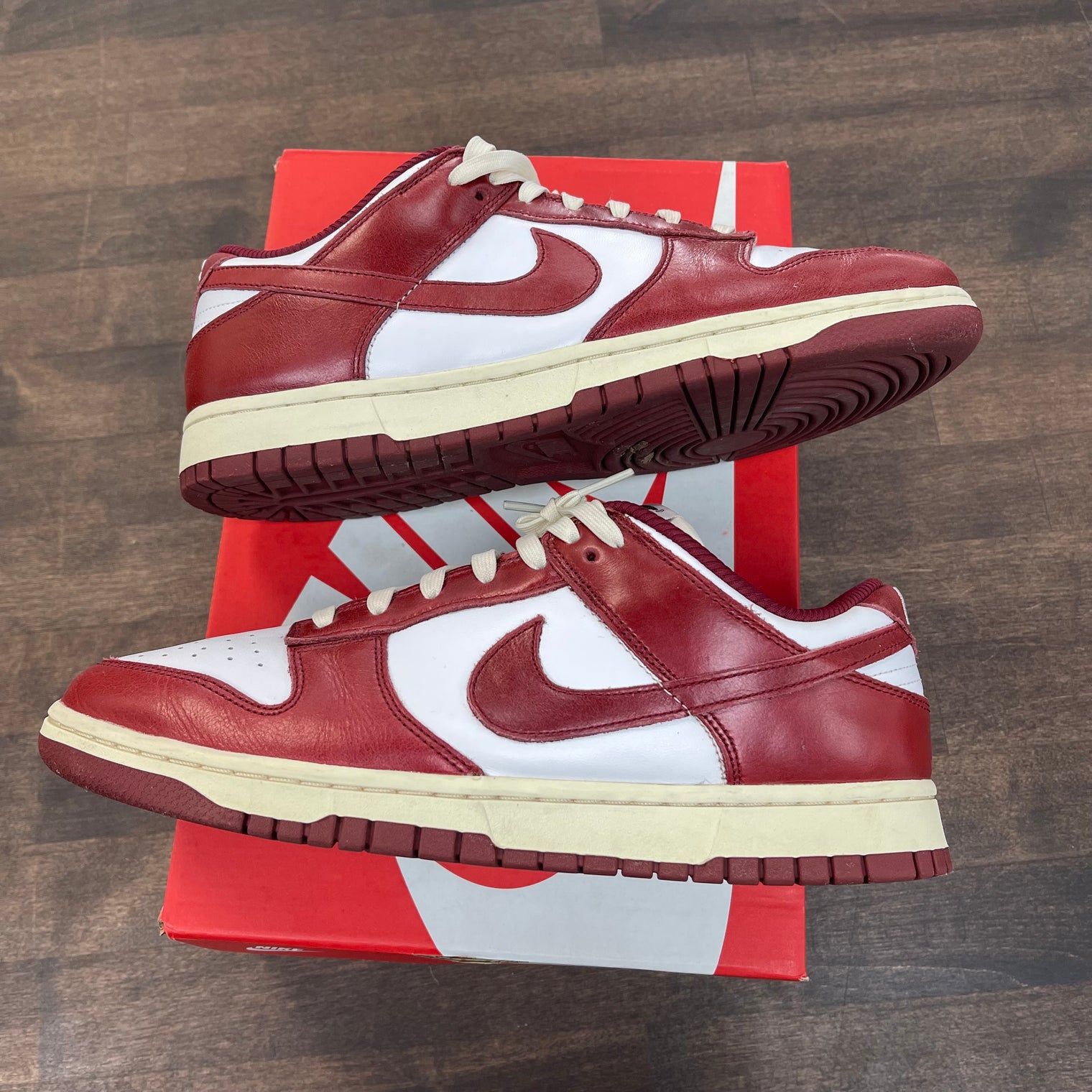 Vintage Red Dunk Low (W) (USED)
