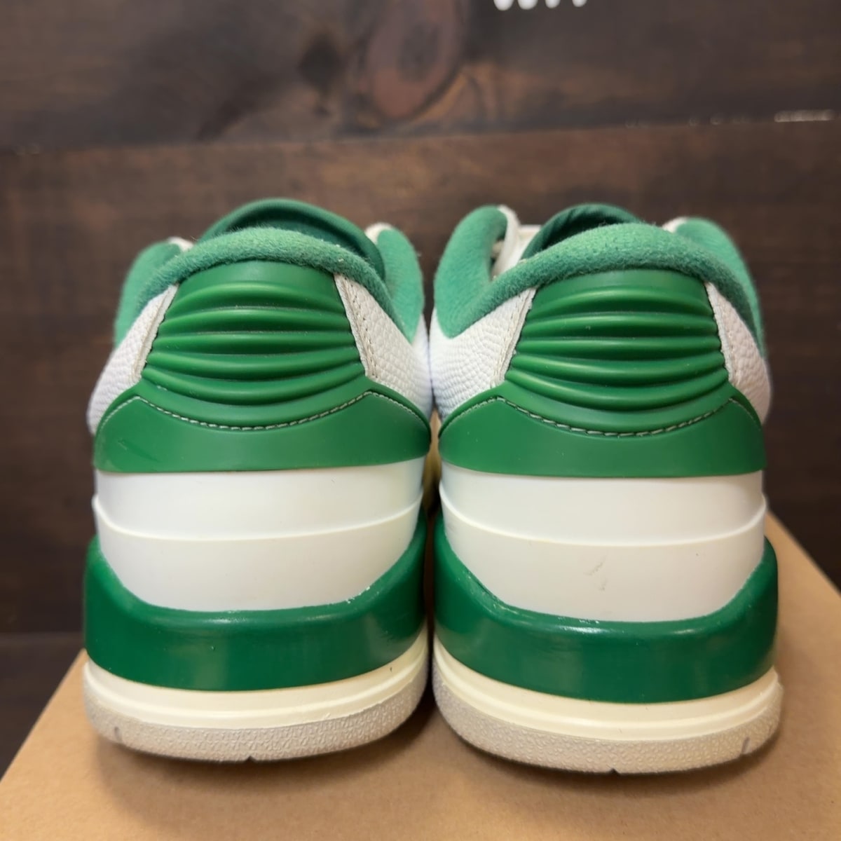 Jordan 2/3 White Pine Green Size 9 (Pre-Owned) - Image 4