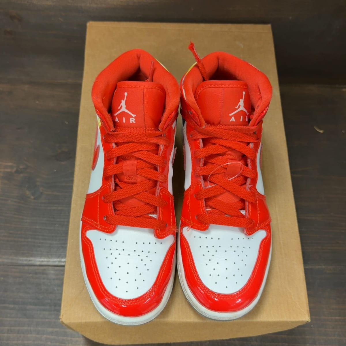Jordan 1 Mid Barcelona Sweater Red Patent (GS) Size 4Y (Pre-Owned) - tag