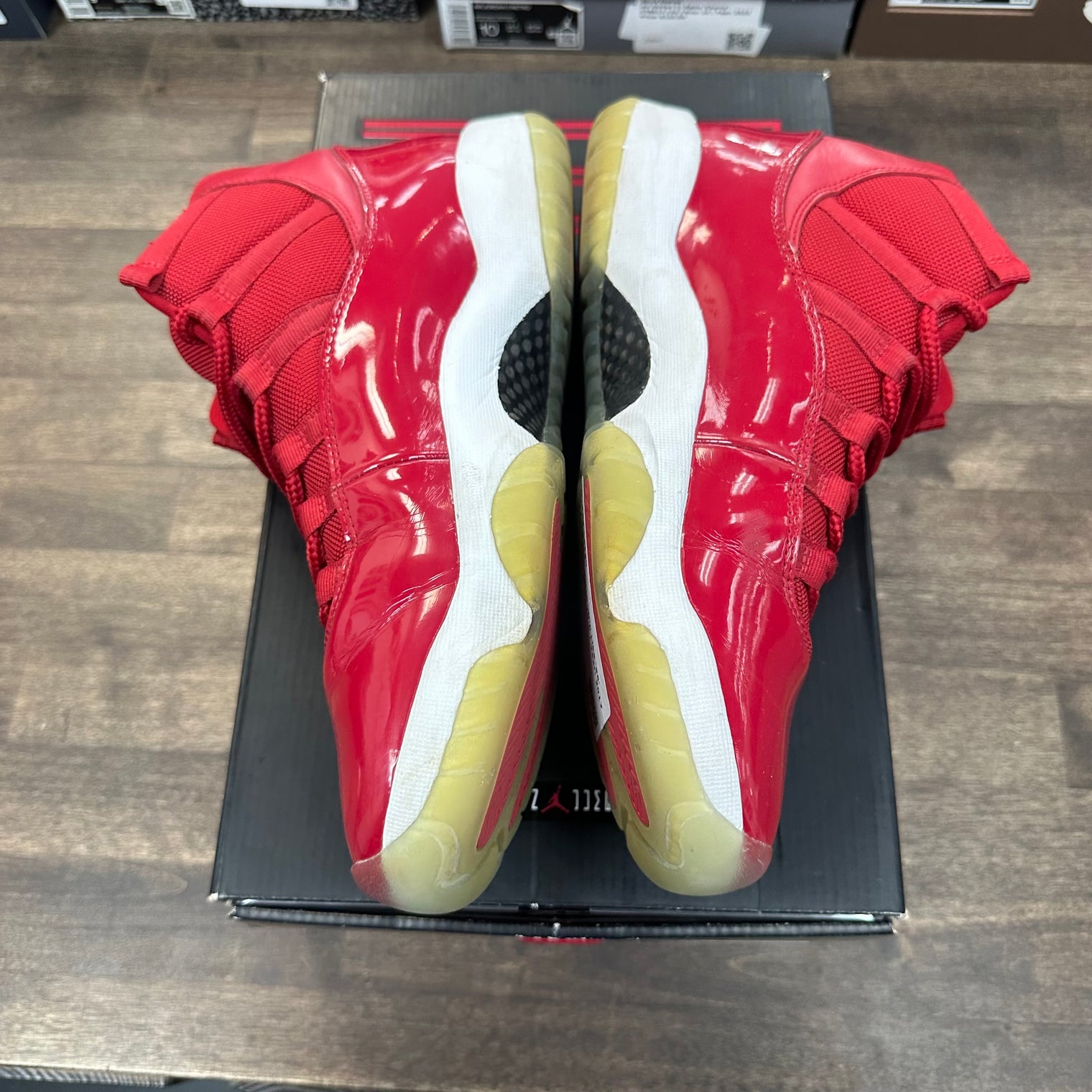 Win like 96 Jordan 11 (USED)