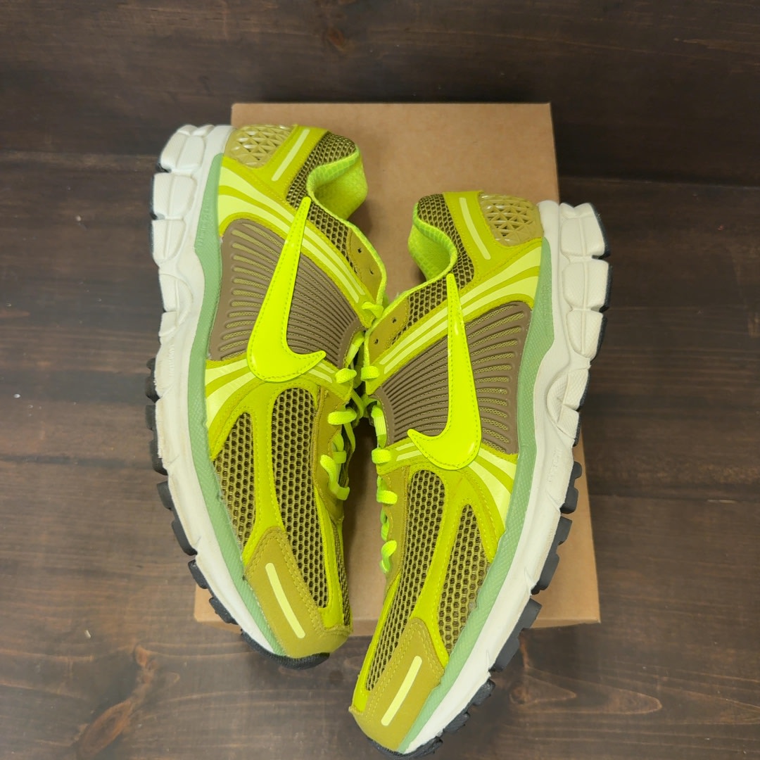 Nike Zoom Vomero 5 Olive Flak Volt (Women's) Size 13.5W (Pre-Owned) - Image 2