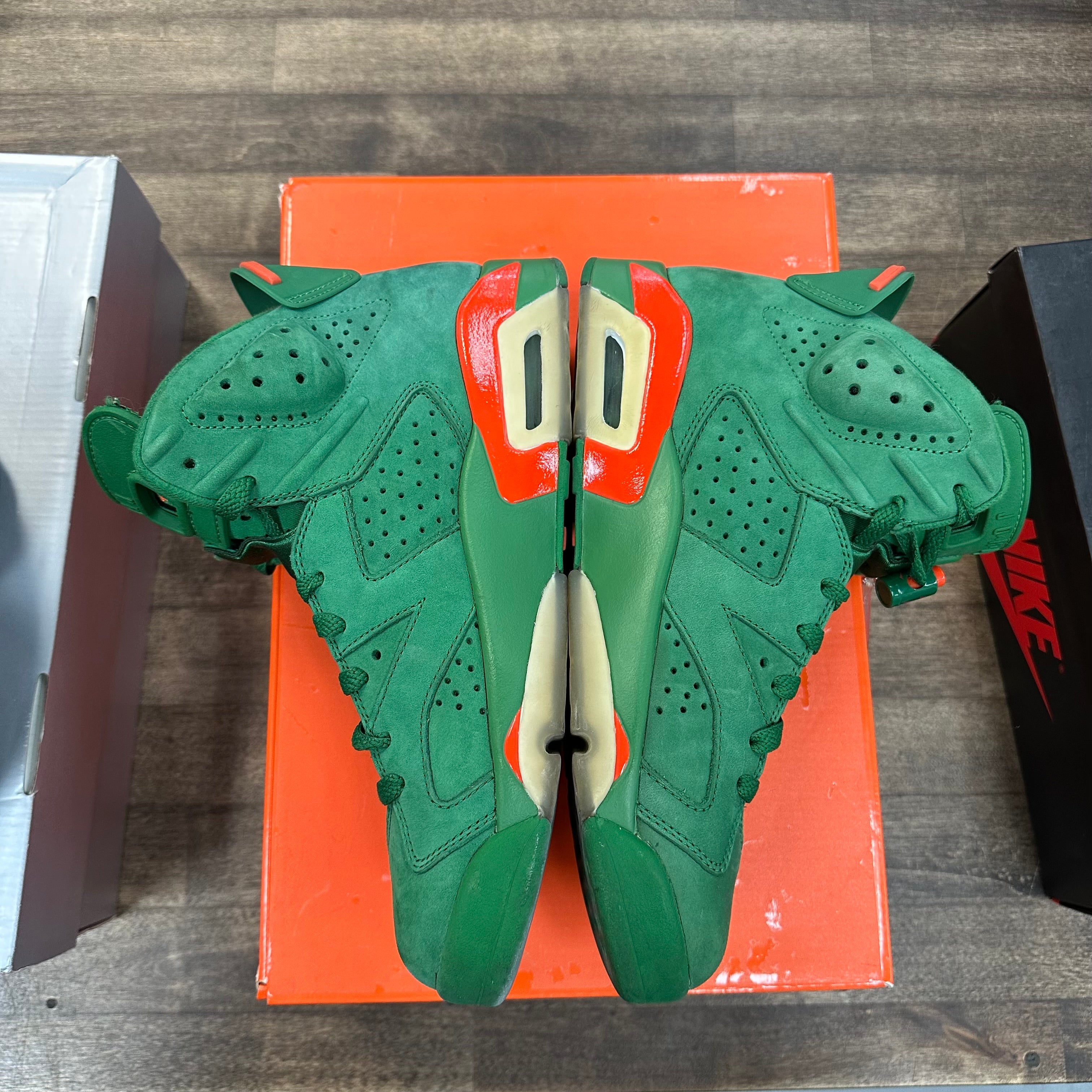 Jordan 6 Retro Gatorade Green (US 8) (USED) Size 8 (Pre-Owned) - Image 3