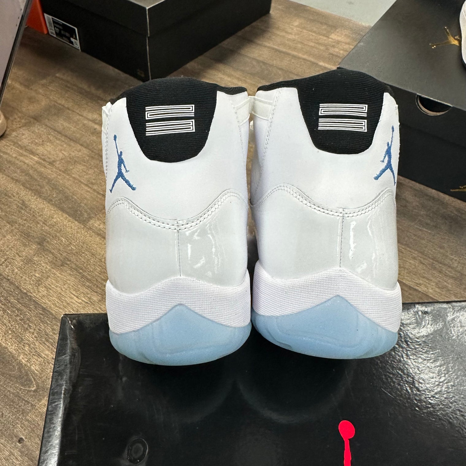 Legend Blue Jordan 11 (2024) (USED)