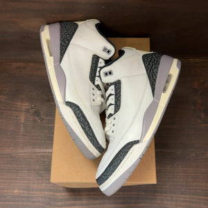Jordan 3 Retro Cement Grey Size 13 (Pre-Owned) - Image 2