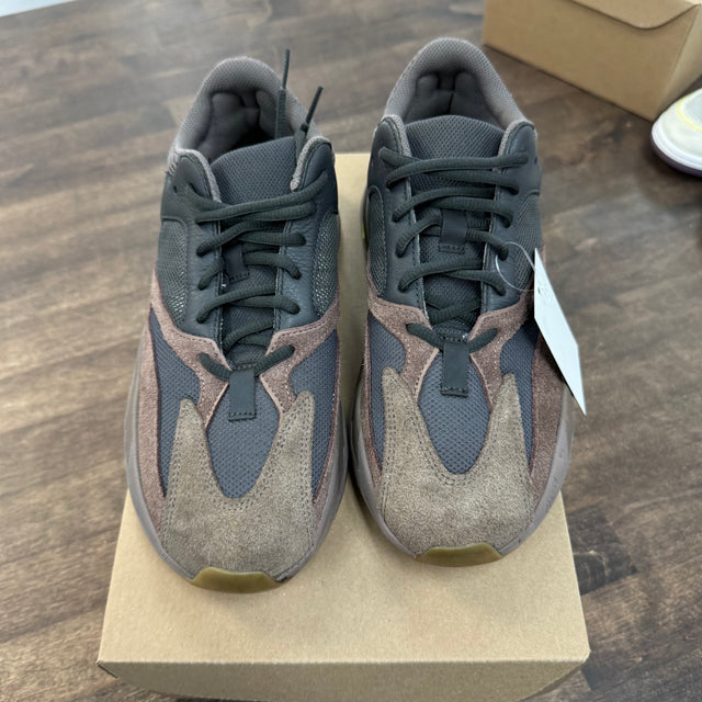 Mauve Yeezy 700 V1 (USED, No Box)