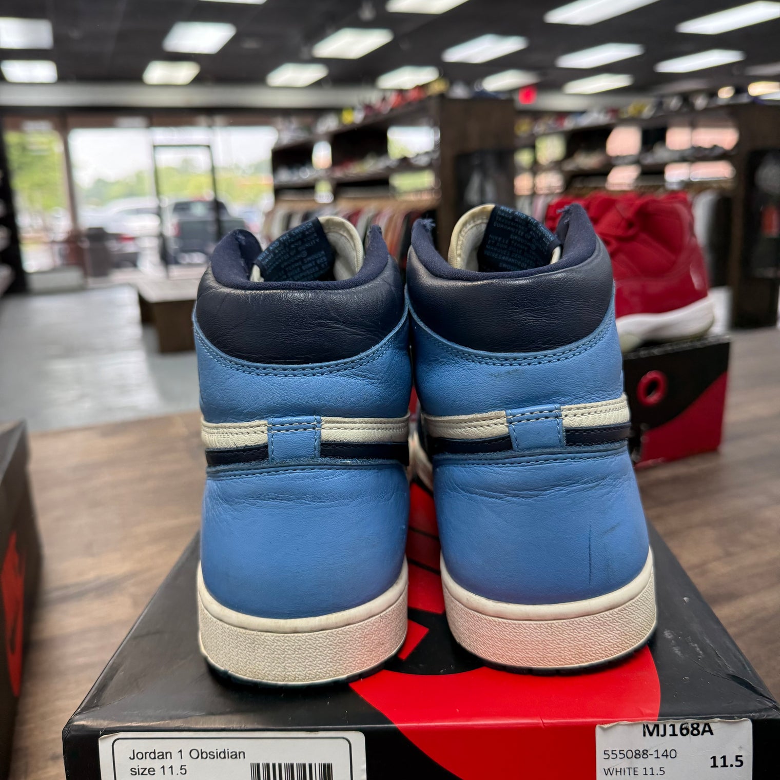 Obsidian Jordan 1 High (USED)