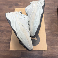 Salt Yeezy 700 (USED)