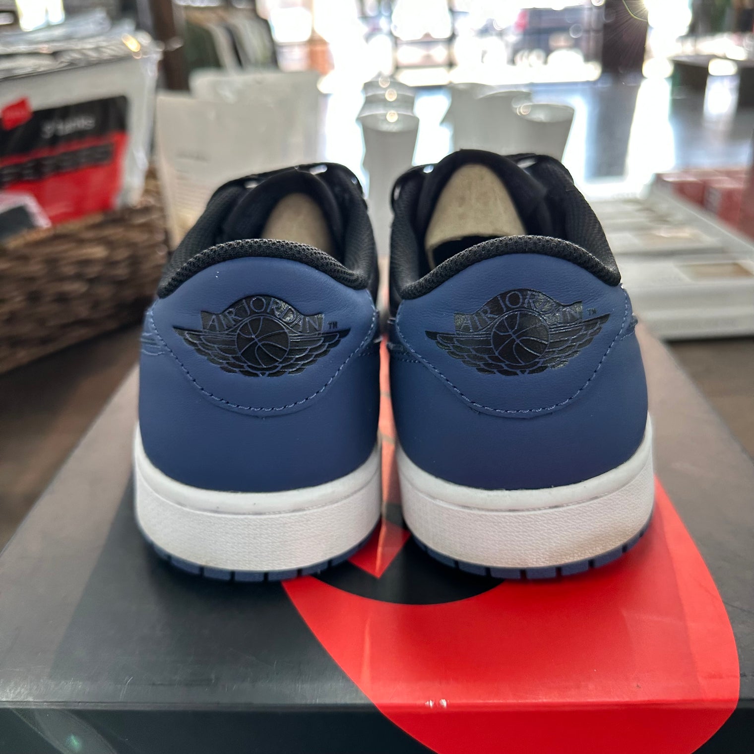 Mystic Navy Jordan 1 Low OG (USED)