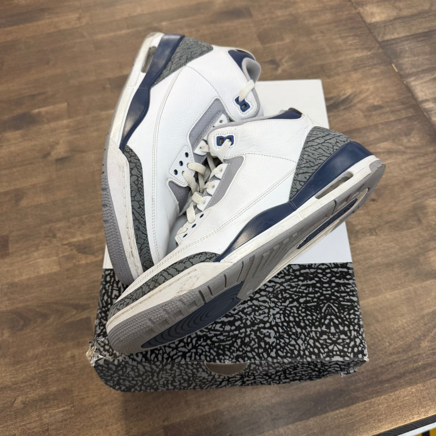 Jordan 3 Retro Midnight Navy (US 13) (USED)