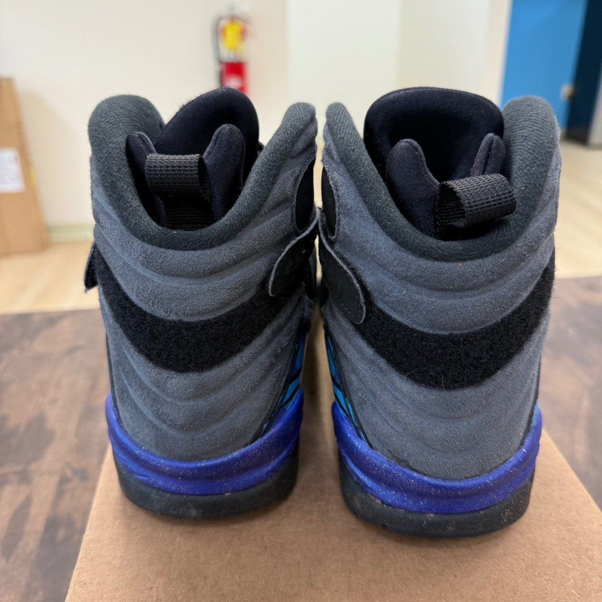 Jordan 8 Retro Aqua (2015) Size 11 (Pre-Owned) - Image 3