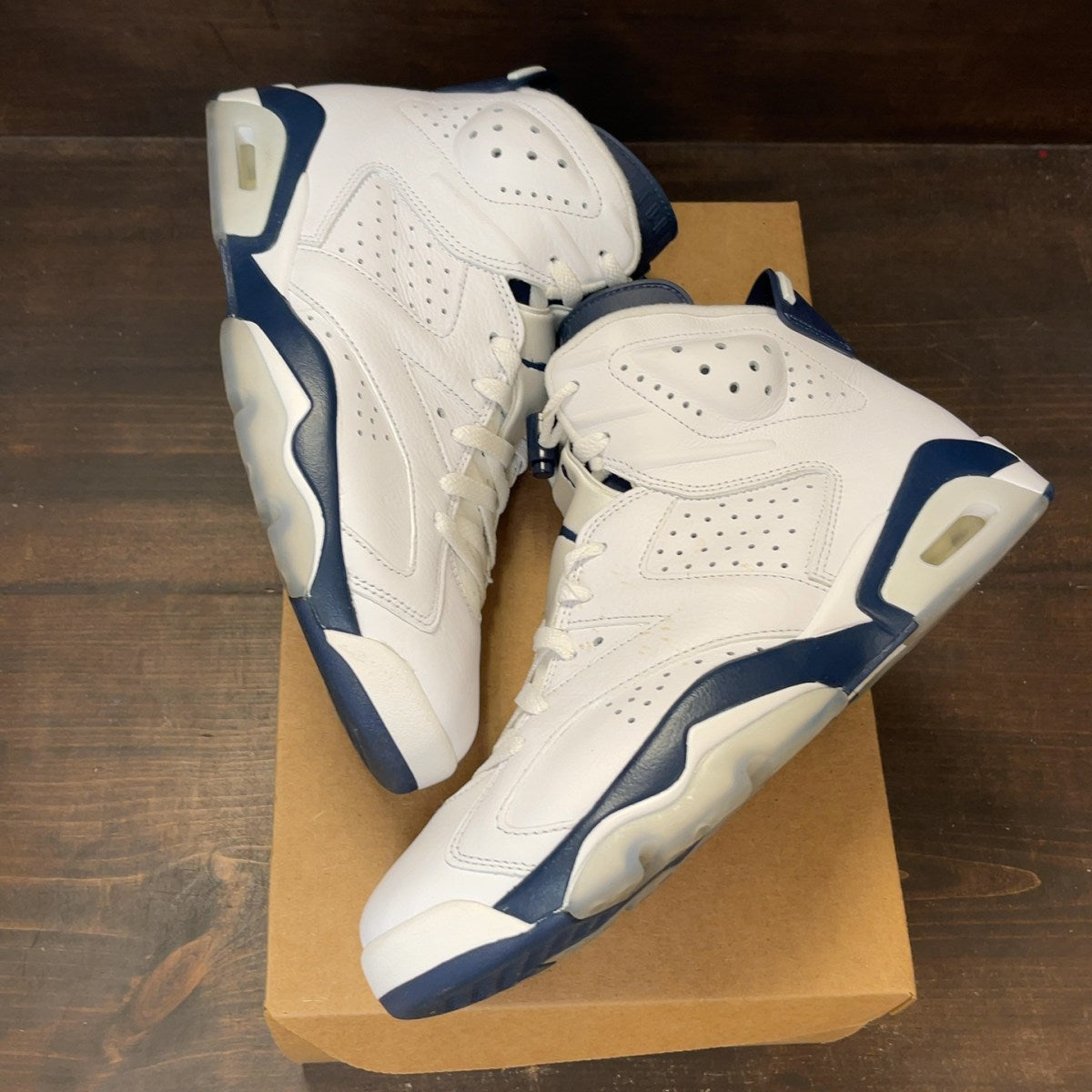 Jordan 6 Retro Midnight Navy (2022) Size 10.5 (Pre-Owned) - Image 2