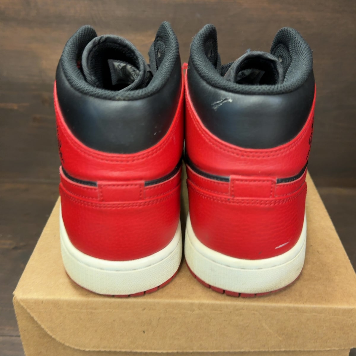 Jordan 1 Mid Banned (2020) Size 10.5 (Pre-Owned) - Image 5