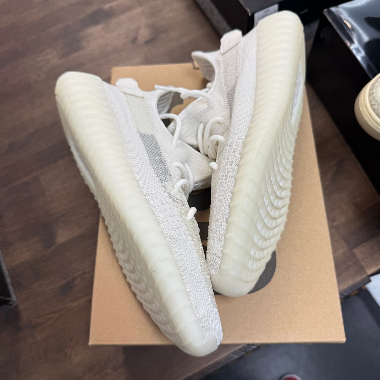 Bone Yeezy 350 (USED)