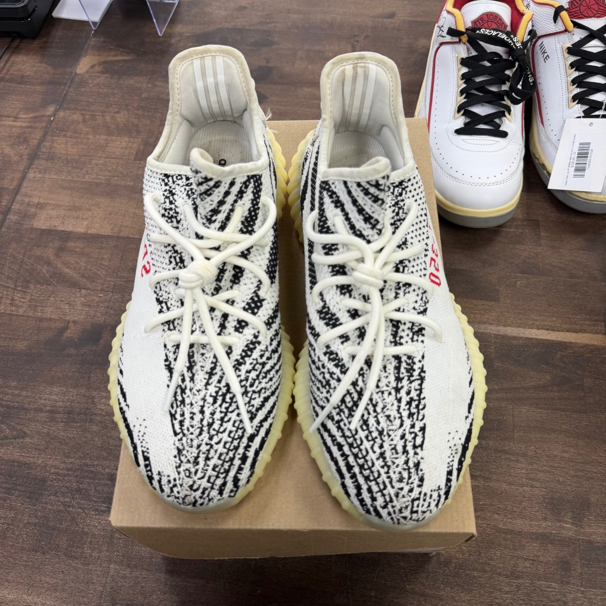 adidas Yeezy Boost 350 V2 Zebra Size 11 (Pre-Owned) - Image 2