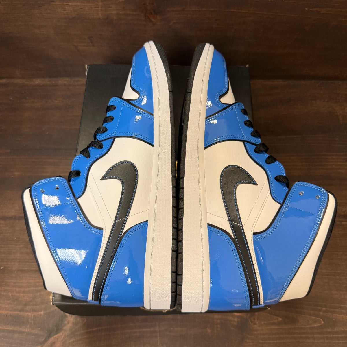 Jordan 1 Mid Signal Blue - Image 4
