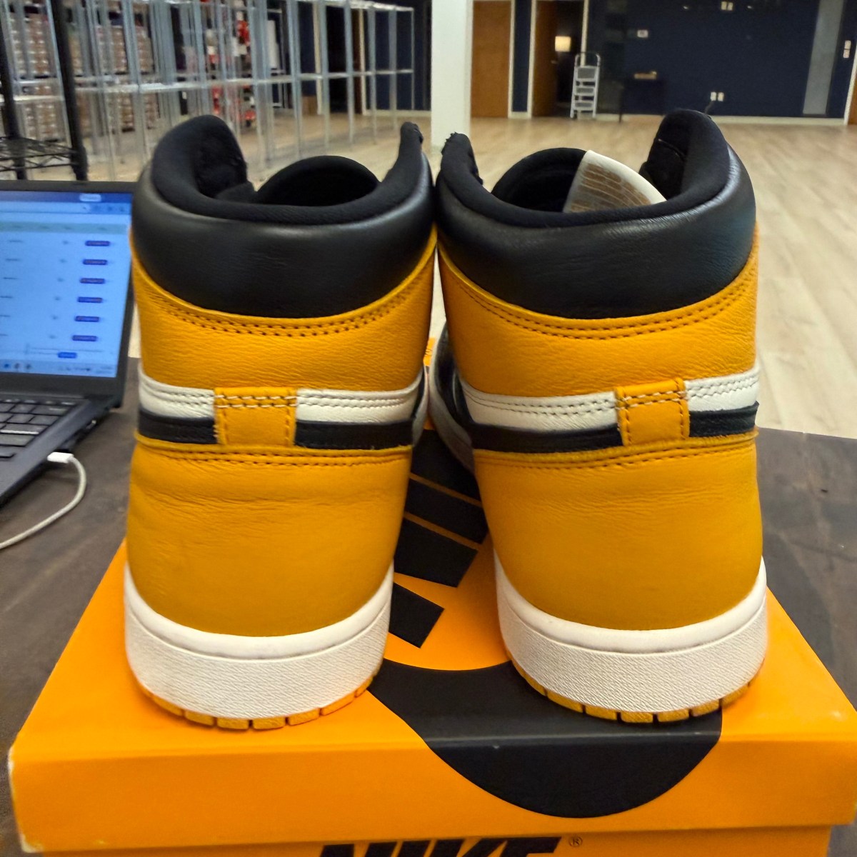 Jordan 1 Retro High OG Taxi - Image 4