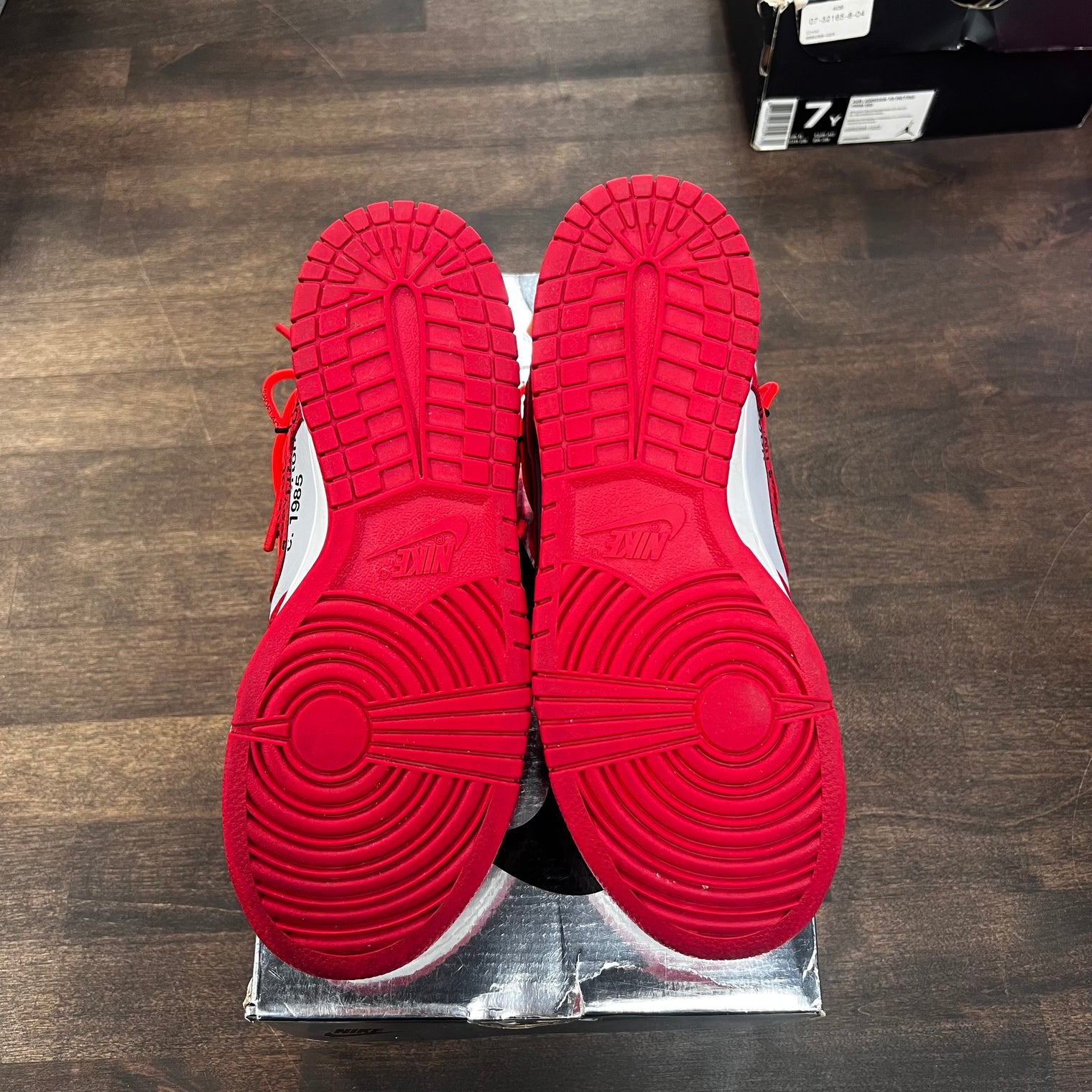 University Red Off-White Nike Dunk Low (USED)