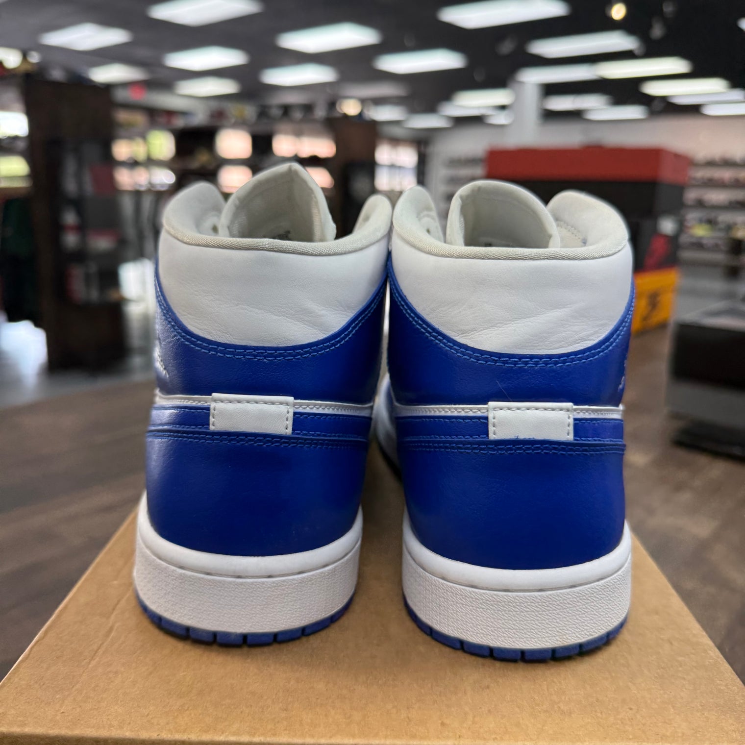 (W) Kentucky Jordan 1 Mid (USED,No Box)