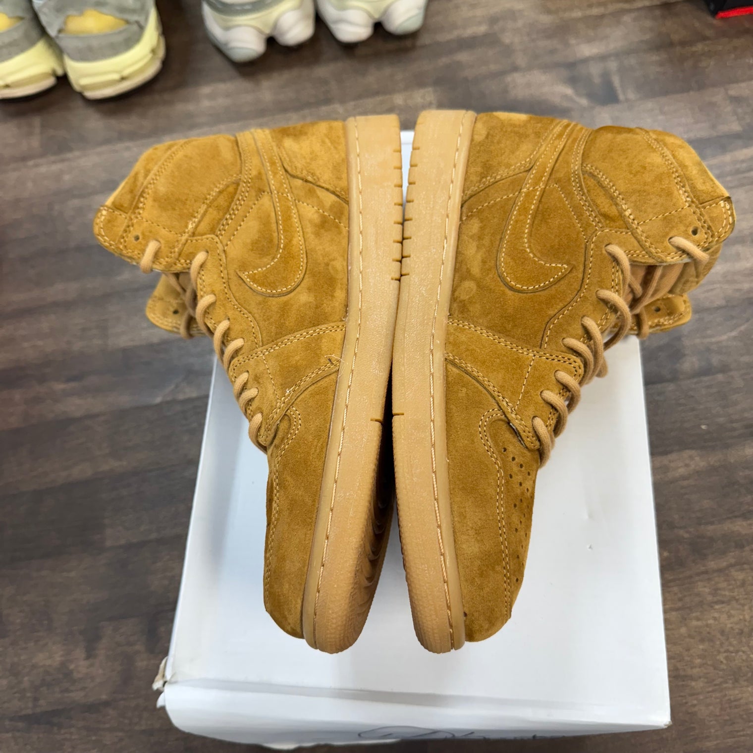 Wheat Jordan 1 High (USED, no box)
