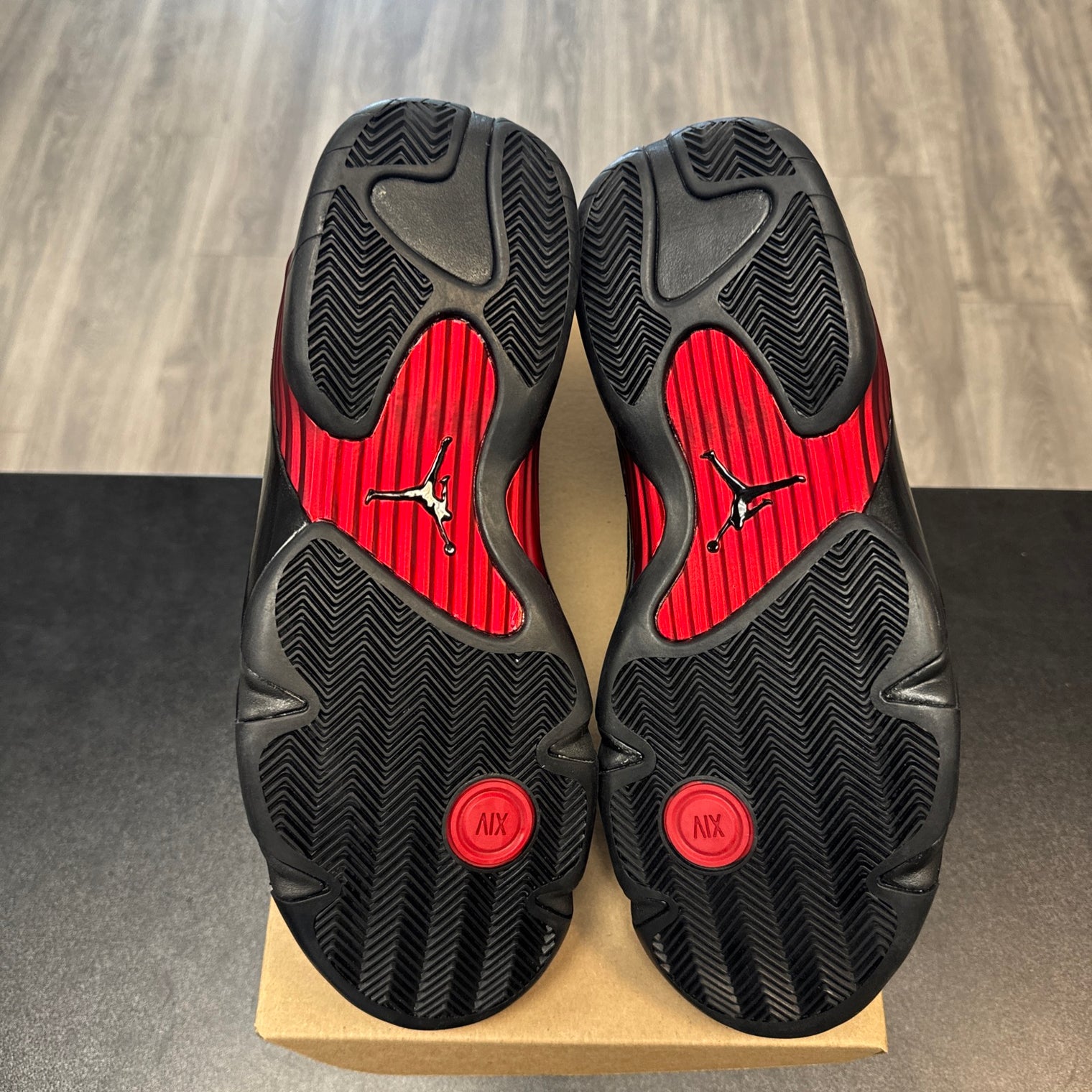 Last Shot Jordan 14 (Like new, no box)