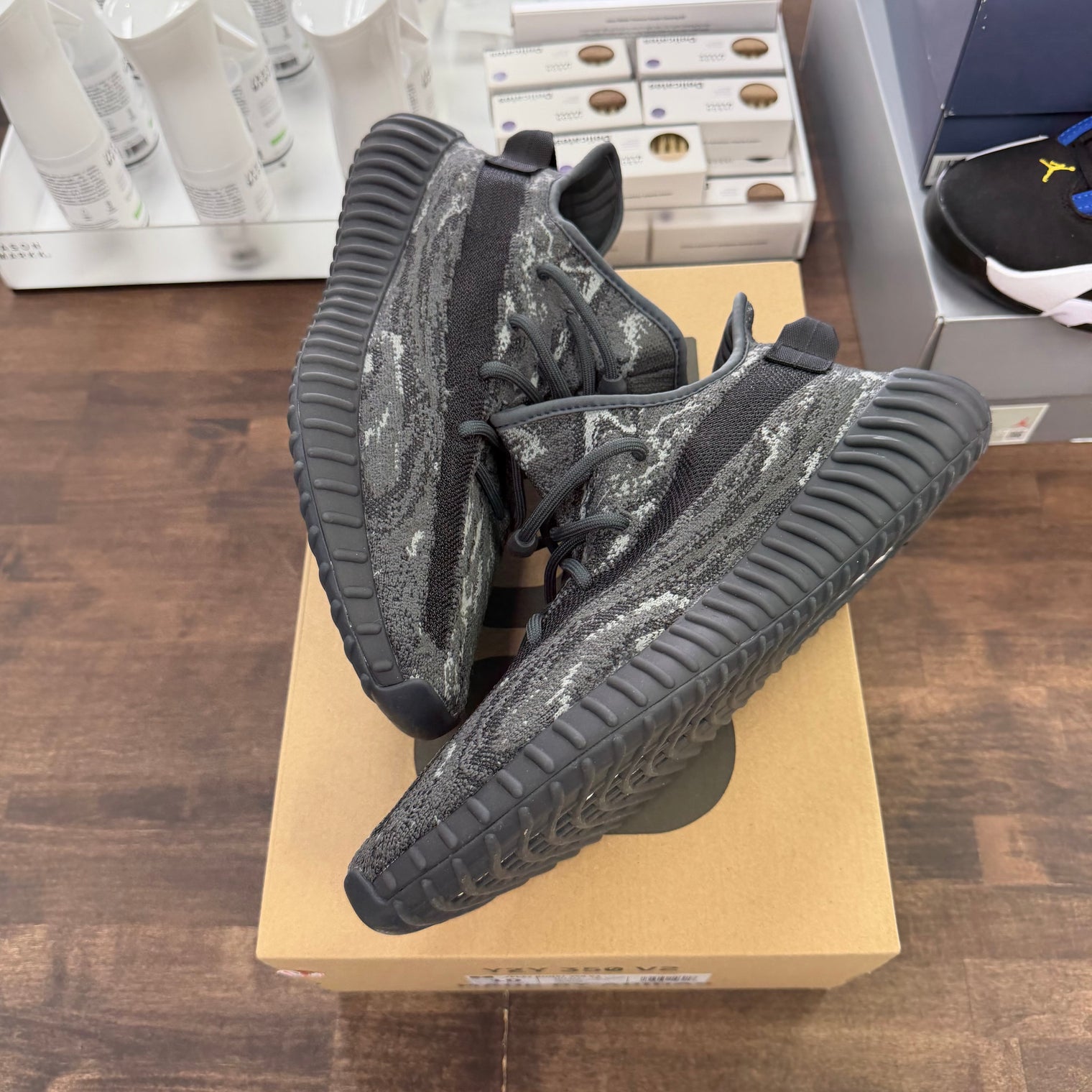 MX Dark Salt Yeezy 350 (USED)