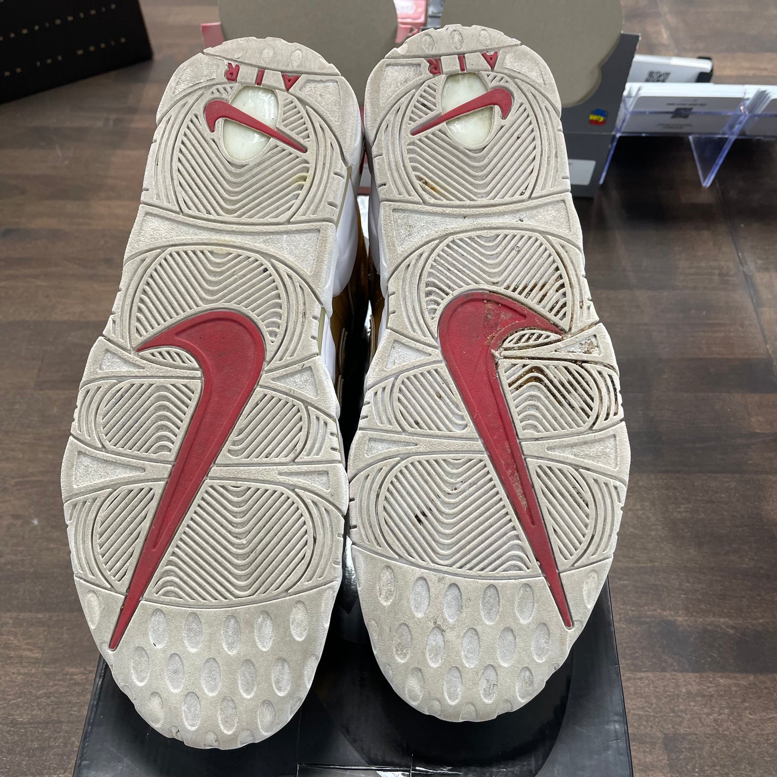 Supreme Uptempo Gold (USED)