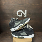 Jordan 5 Retro Moonlight (2021) Size 9.5 (Pre-Owned) - Image 1