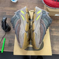 Mauve Yeezy 700 (USED, no insoles)