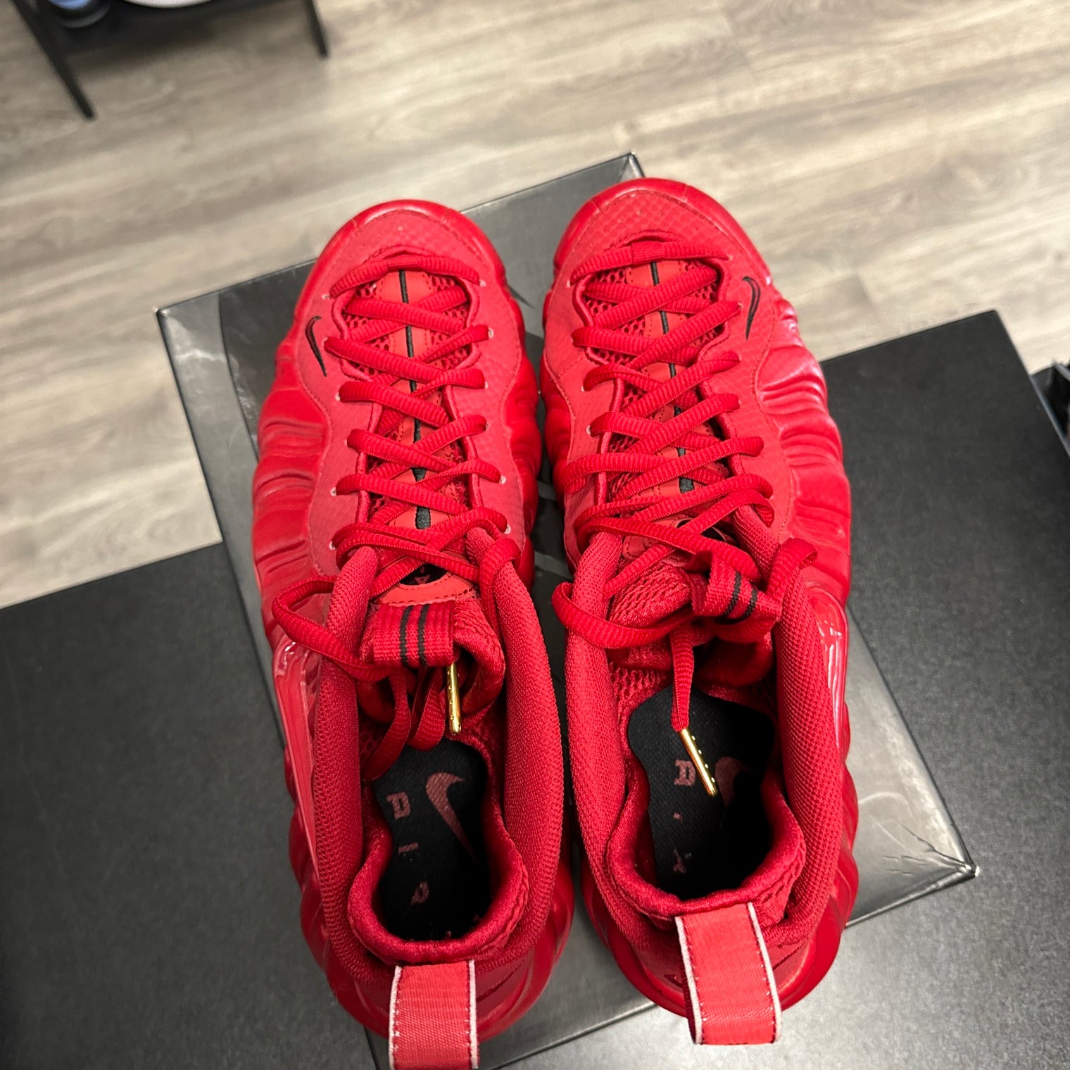 Red October Nike Air Foamposite (USED)