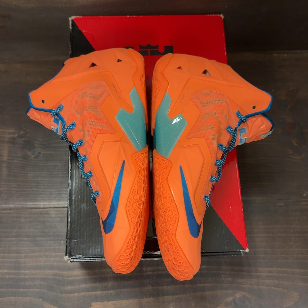 Nike LeBron 11 Knicks Size 9 (Pre-Owned) - aux