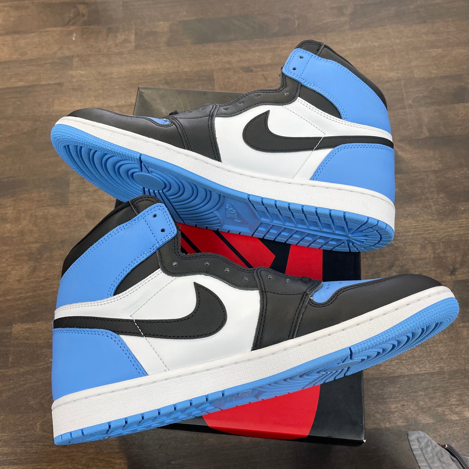 UNC Toe Jordan 1 High (USED,NO BOX)