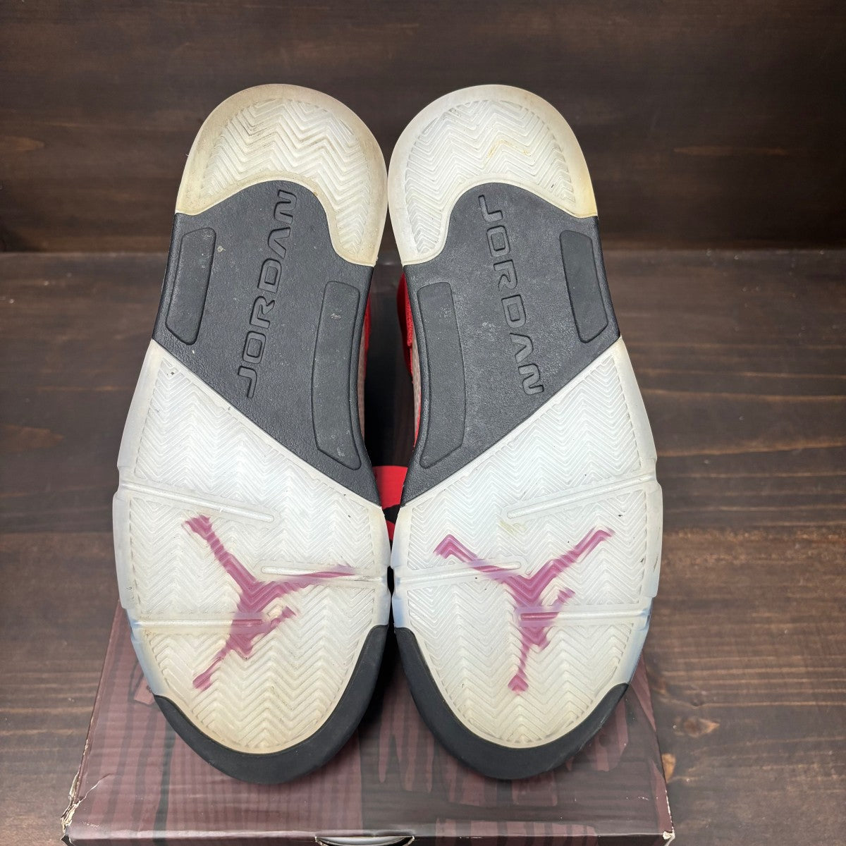 Jordan 5 Retro Raging Bull Red (2021) Size 9 (Pre-Owned)