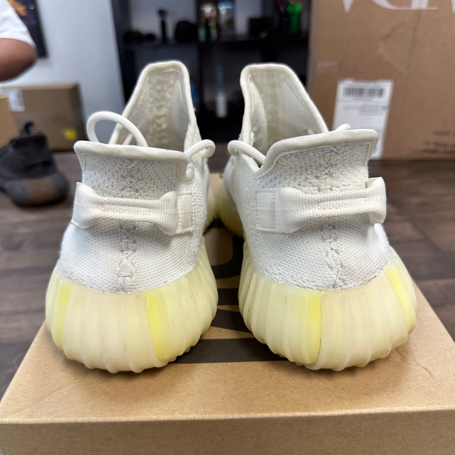 Cream Yeezy 350 (USED)
