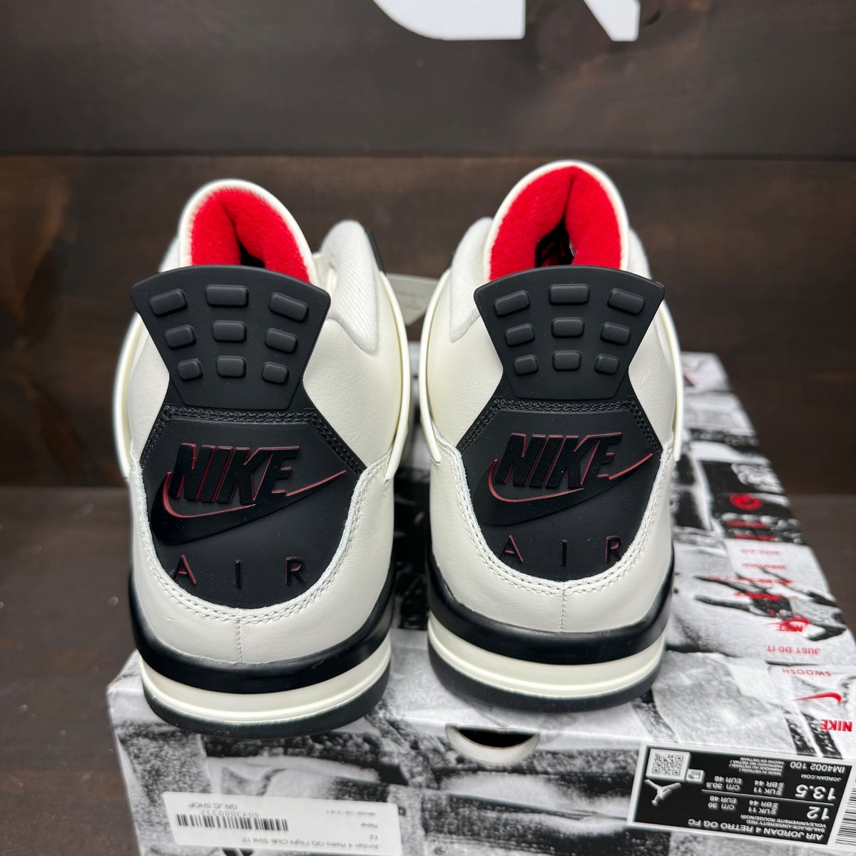 Jordan 4 Retro OG Flight Club Size 12 - sole