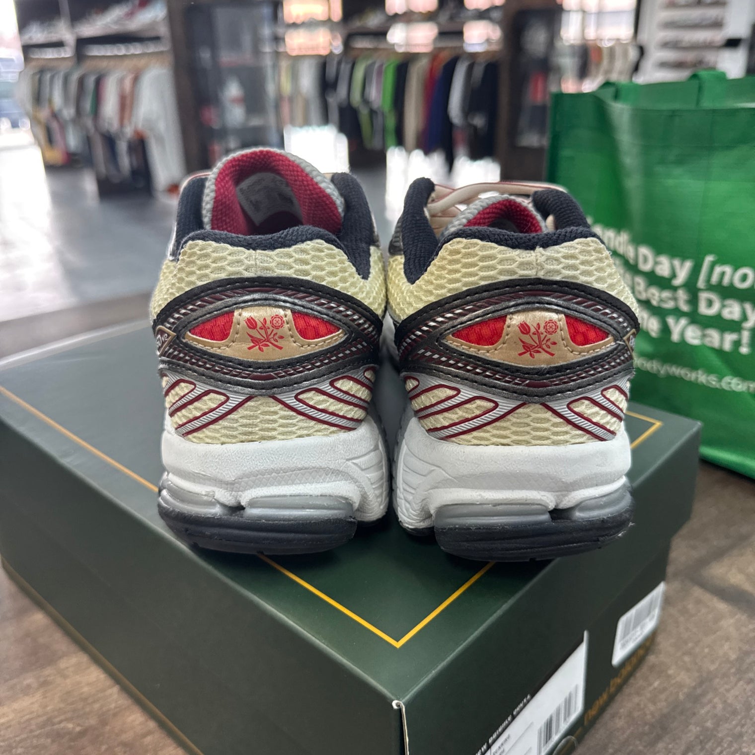 Red Aime Leon Dore New Balance 860V2 (USED)