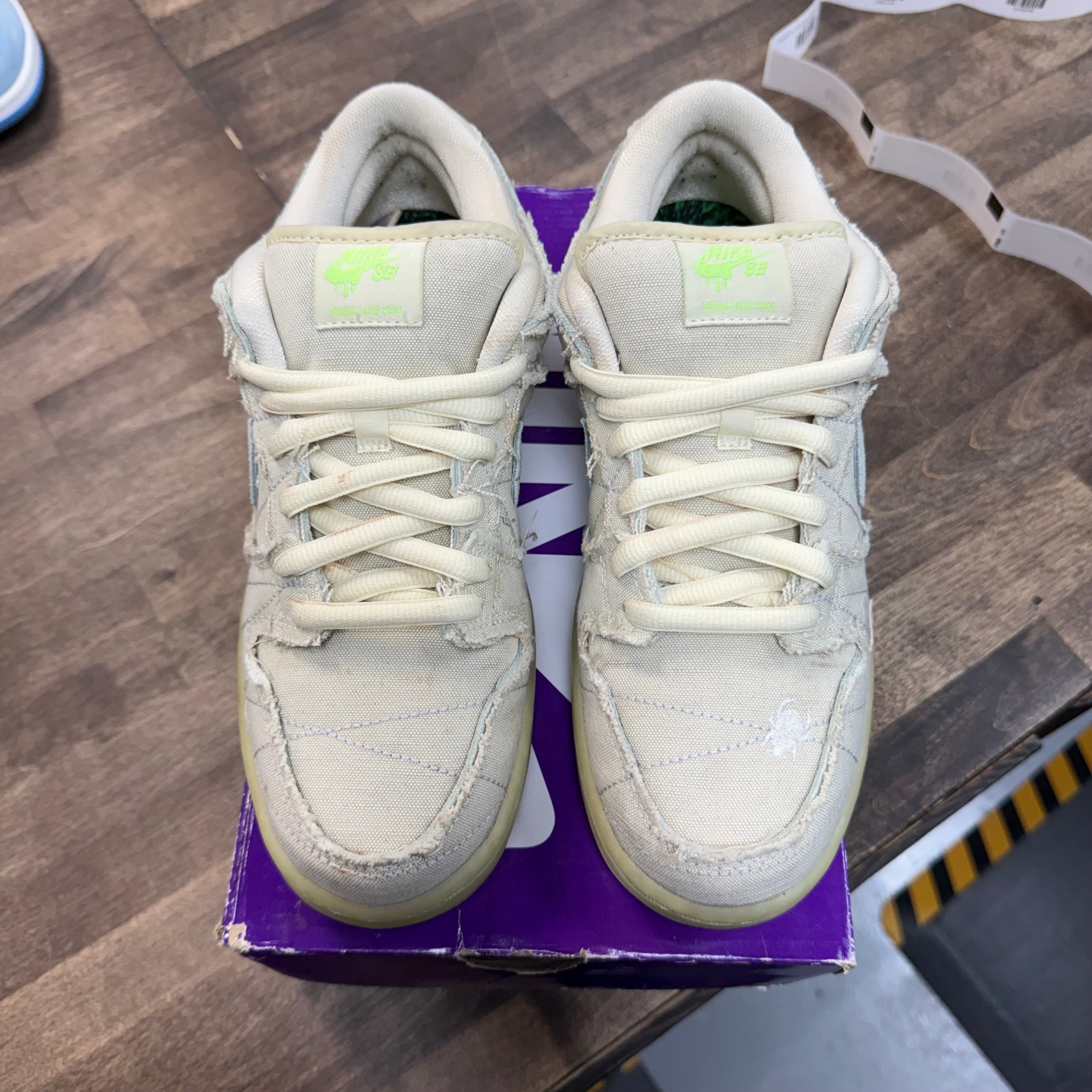 Nike Mummy Nike SB Dunk Low (USED) Size 9 (Pre-Owned) - Image 2