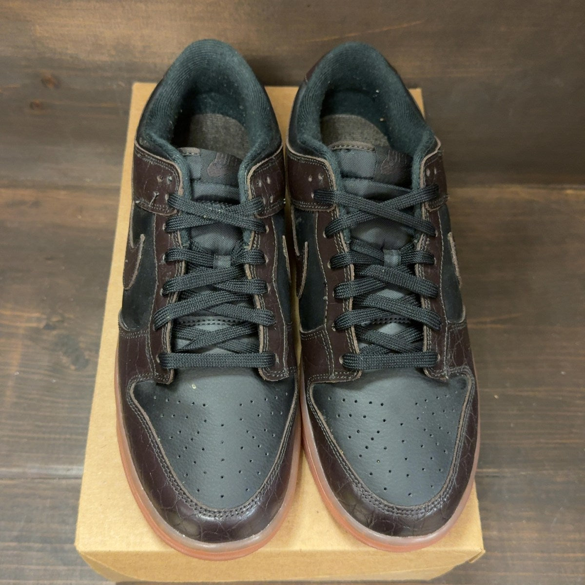 Nike Dunk Low Velvet Brown Black Size 11 (Pre-Owned) - Image 3