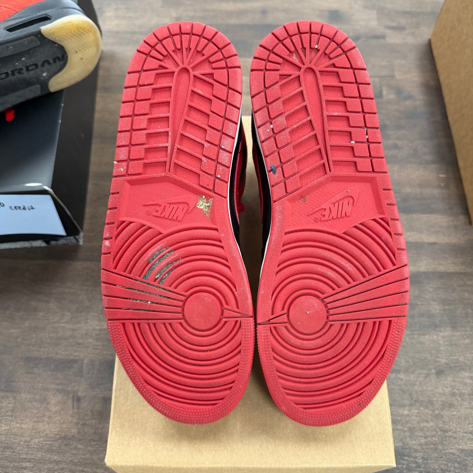 Alternate Bred Jordan 1 Mid (2022) (USED, No Box)