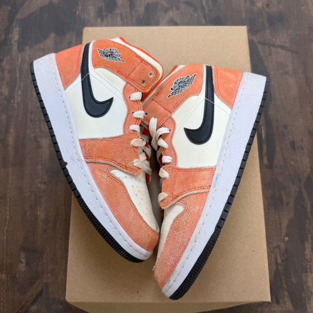 Jordan 1 Mid SE Orange Suede (GS) Size 5.5Y (Pre-Owned) - Image 1