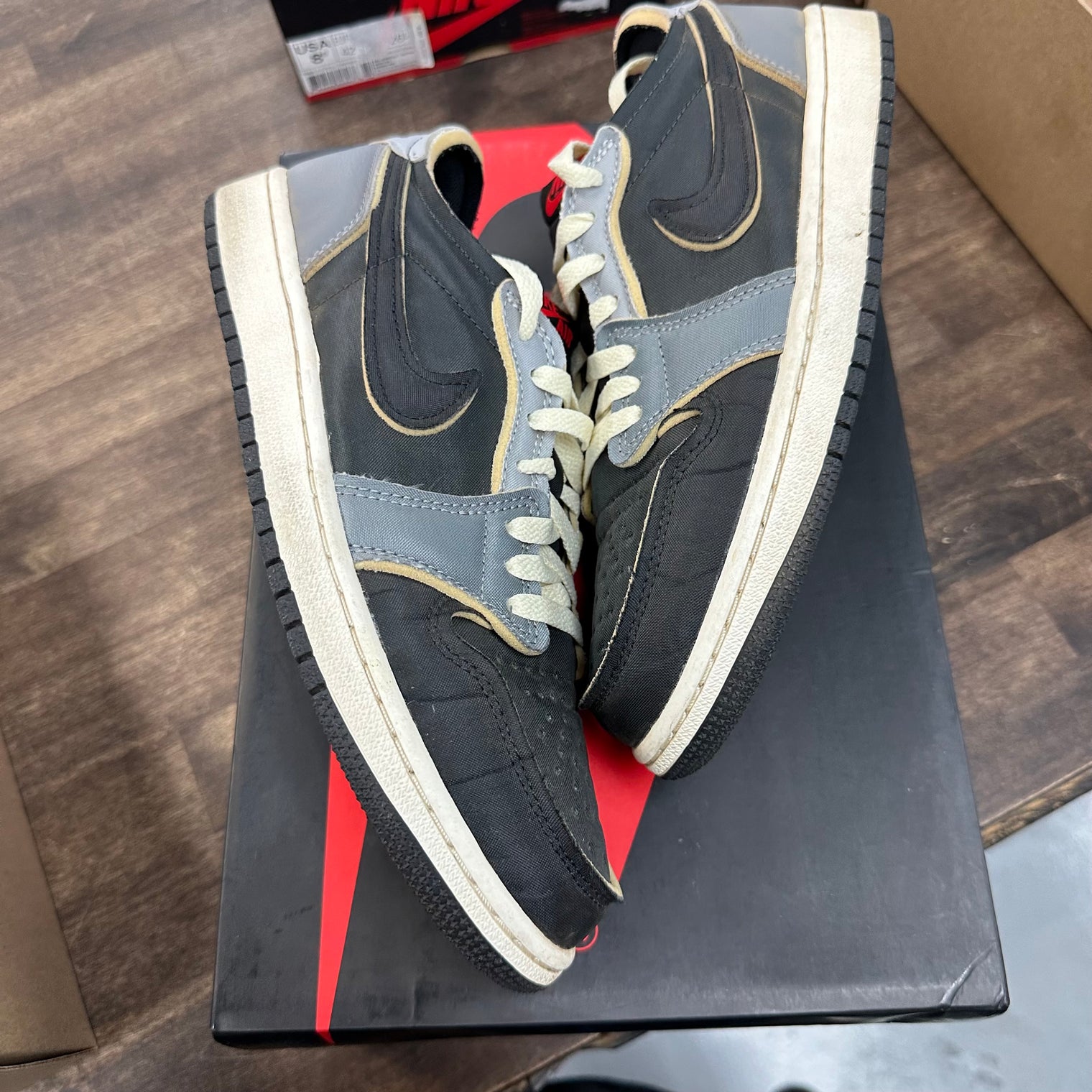 Black Smoke Grey Jordan 1 Low EX (USED)