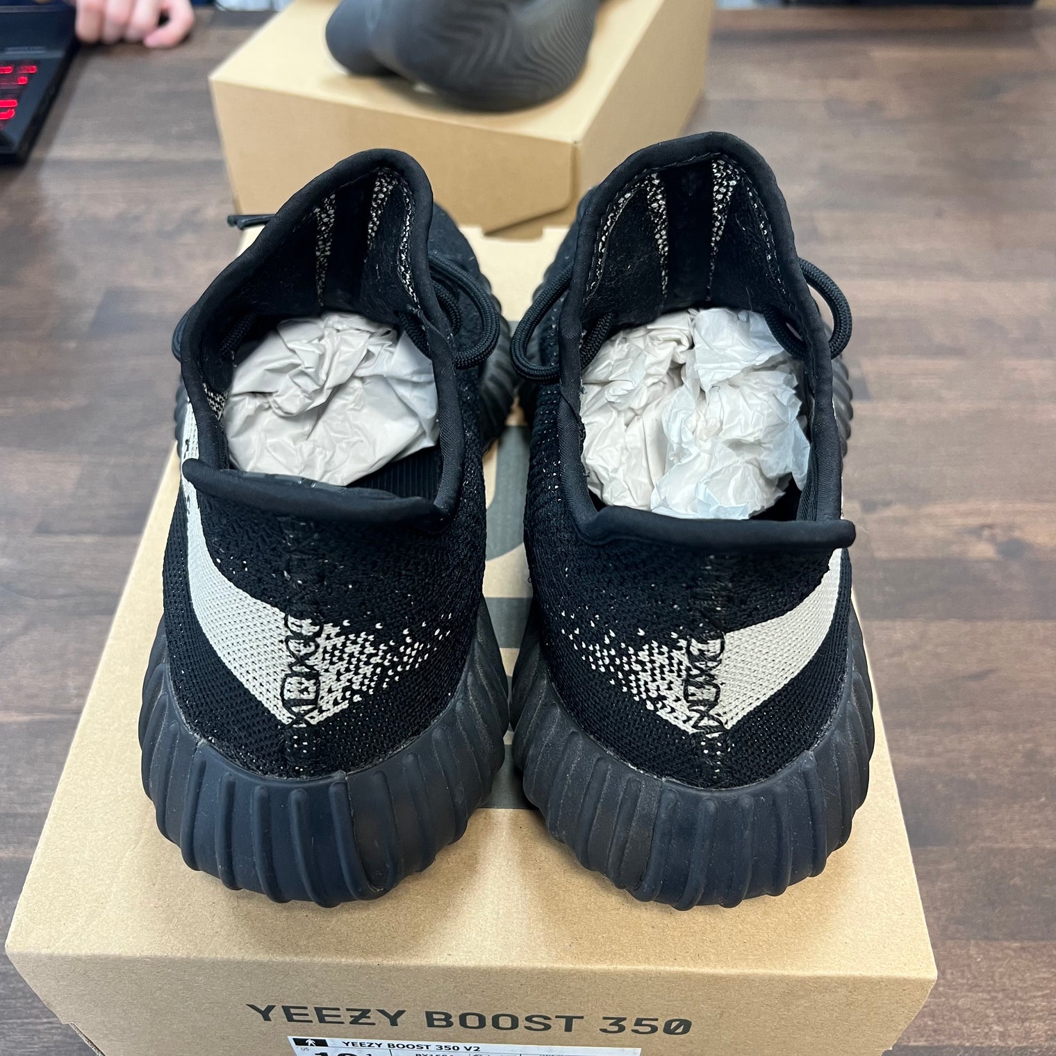 Oreo Yeezy 350 (USED)