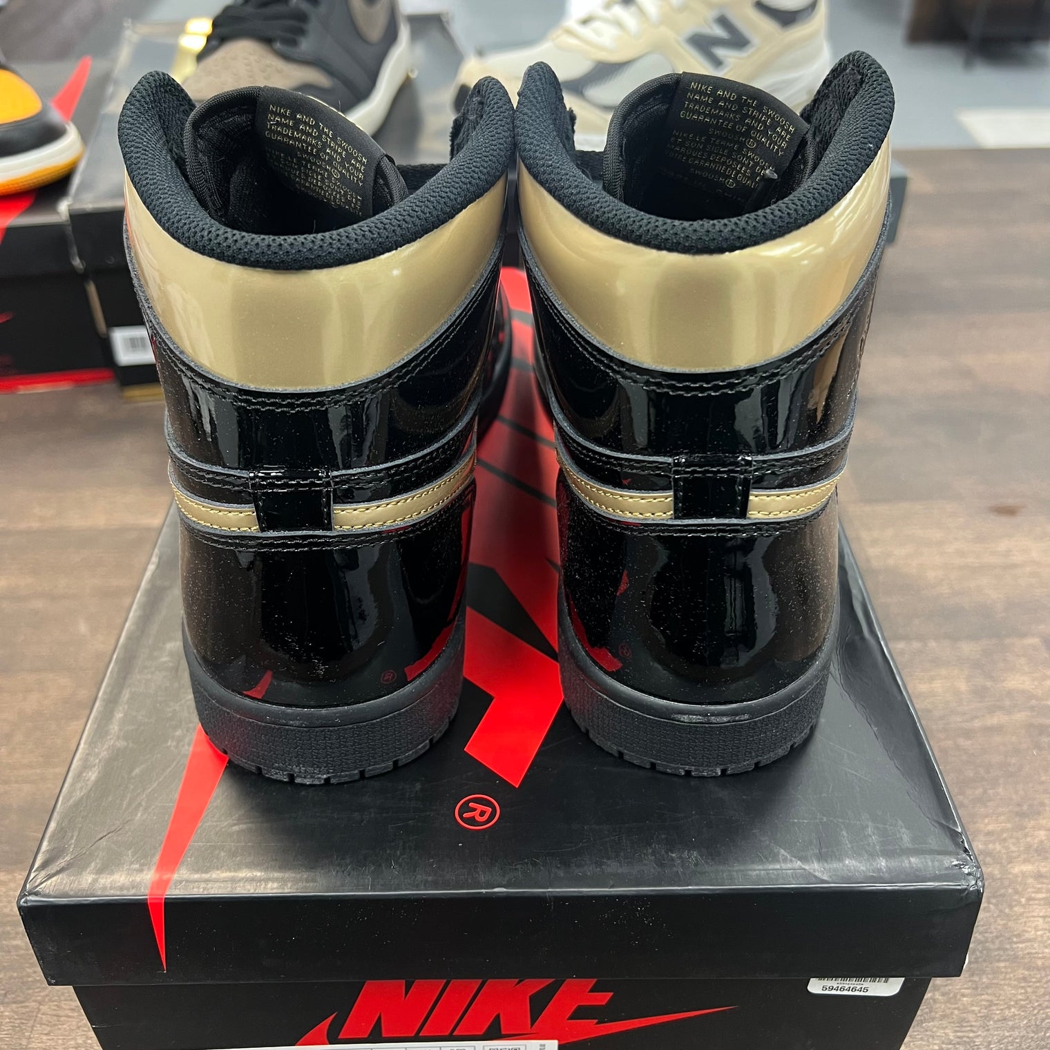 Black Metallic Gold Jordan 1 High (USED)