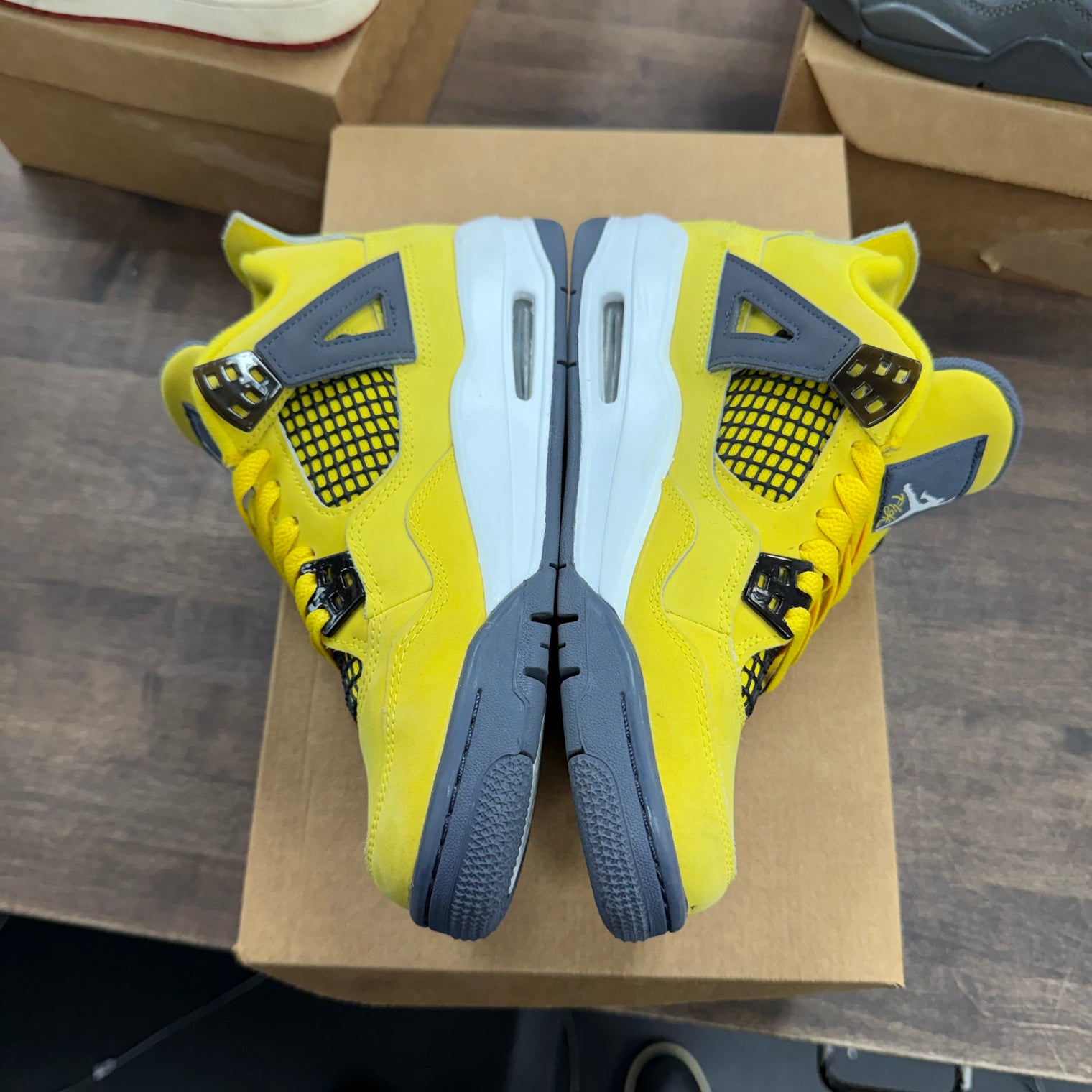 Lightning Jordan 4 Retro (GS) (USED, No Box)